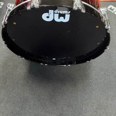 DW Collectors Maple Tobacco Burst LACQUER 18"x22" bass drum - Lacquer image 2