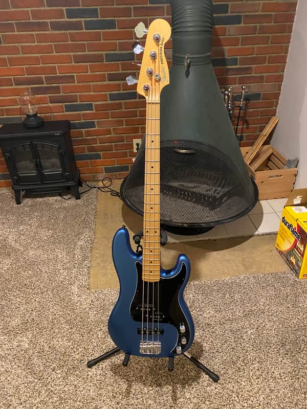 Fender American Performer Precision Bass with Maple Fretboard