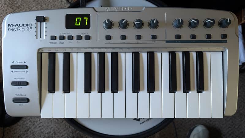 M-Audio Key Rig 25 USB Powered MIDI Controller image 1