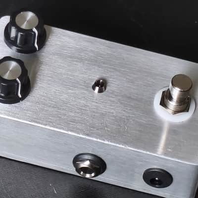 Tonevo Mid Boost Pedal Based on Fender Eric Clapton Mid Boost Tone, price include the import duty for US buyer image 4