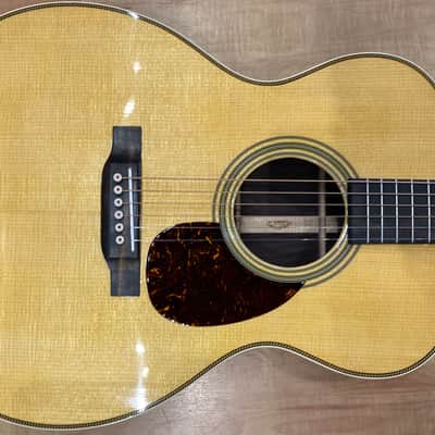 Martin Standard Series OM-28 Acoustic Guitar image 4