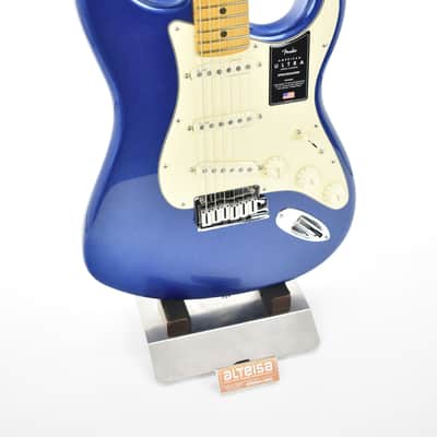 Fender American Ultra Stratocaster with Maple Fretboard Cobra Blue image 3