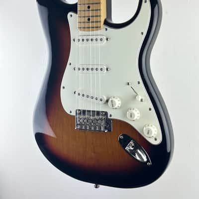 Fender Player Stratocaster Maple Fretboard 2022 3-Color Sunburst Electric Guitar image 2