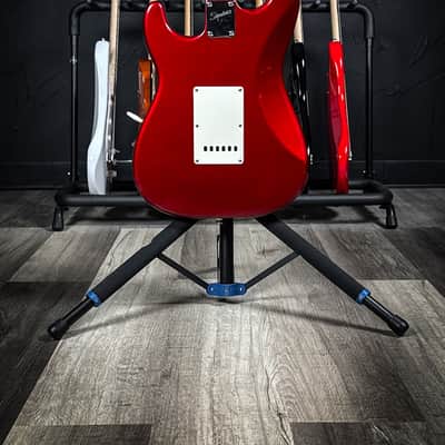 Squier Affinity Stratocaster SSS - Candy Apple Red image 6