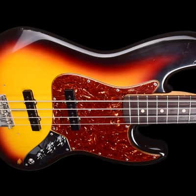 Fender Custom Shop 1962 Jazz Bass NOS 2013 - 3-Color Sunburst image 4