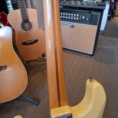 Fender American Standard Stratocaster with Rosewood Fretboard 1996 - 1997 - Vintage White image 4