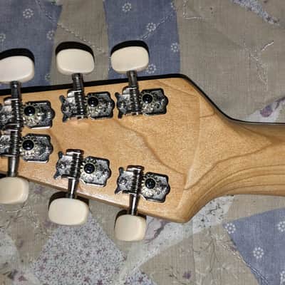 Carol Custom Guitars. cbg. Java. 6string.sounds great. looks beautiful java 2022 - Golden Pecan image 5