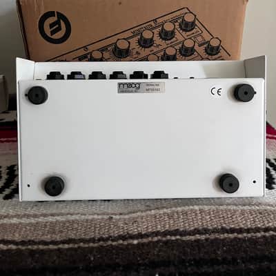 Moog Minitaur Limited Edition White mint condition with box. image 11