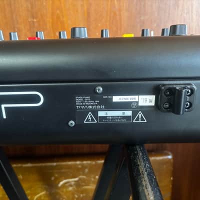Yamaha CP73 73-note Stage Piano w/ bag image 9