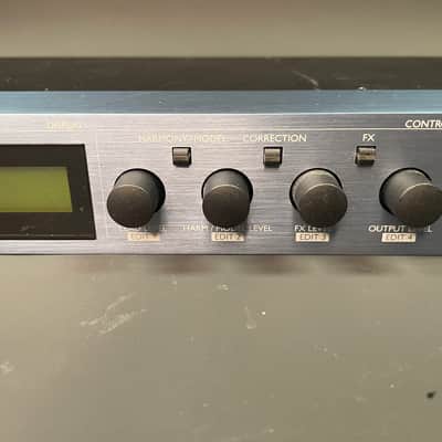 TC-Helicon VoiceWorks Plus Vocal Harmonizer Processor + (2) MP-75 Mic Bundle | Tested image 4