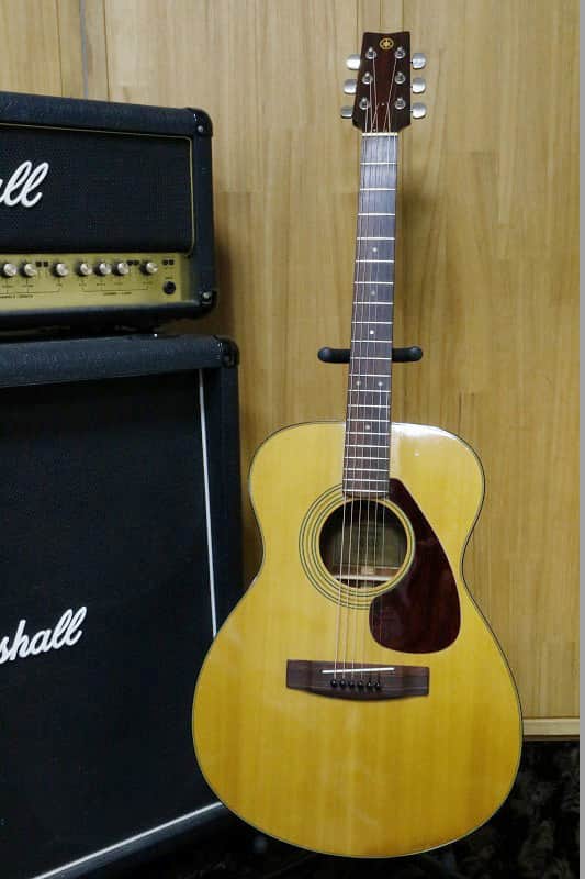 Vintage 1970's made Acoustic Guitar Yamaha FG-130 Green Label Made