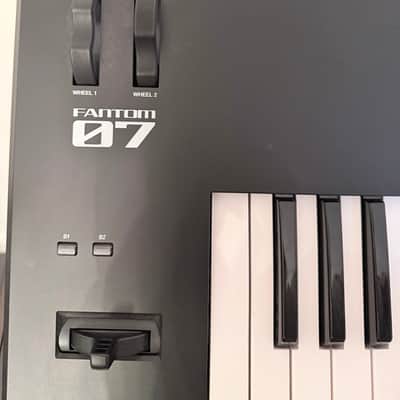 Roland FANTOM-07 76-Key Workstation Keyboard 2022 - Present - Black image 2