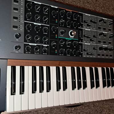 Arturia PolyBrute 61-Key Synthesizer image 2