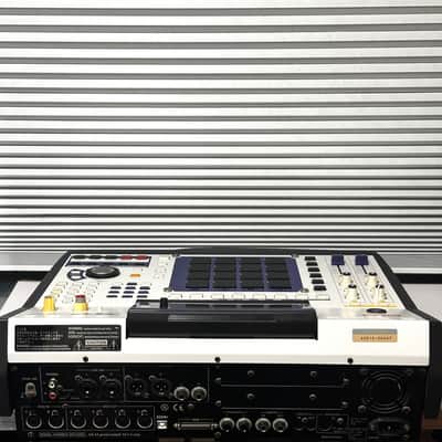 Akai MPC4000 with Original Box (collector grade) image 5