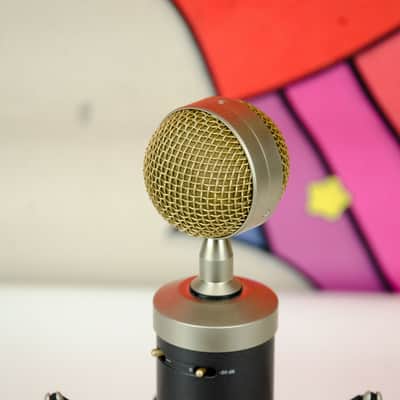 Used Blue Baby Bottle Large Diaphragm Cardioid Condenser Microphone, Dark Blue, Shock Mount image 3