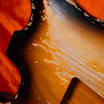 Freakaster Stratocaster Relic Body 2 Tone Sunburst image 7