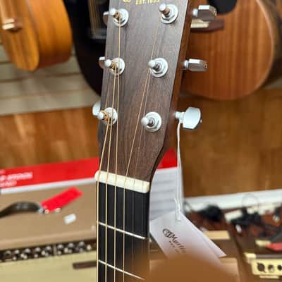 Martin 000C JR-E Junior Series Acoustic Electric Guitar- Natural- w/soft bag. New! image 8