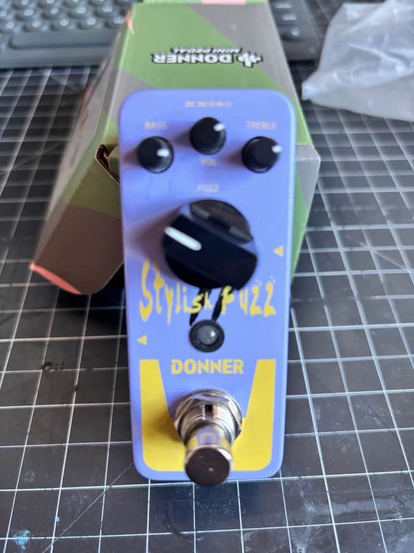 Donner Stylish Fuzz