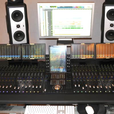 Avid S6 M40 32 channel image 2
