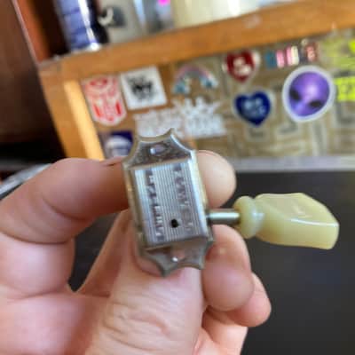 Gibson Deluxe Keystone Vintage Kluson Style MIJ Tuners - Chrome image 4