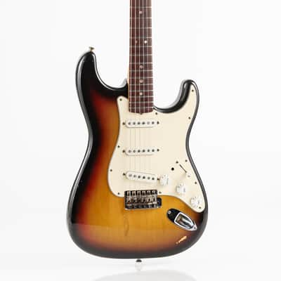USED 1971 Fender Stratocaster with Rosewood Fretboard - Sunburst image 2