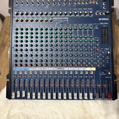 Yamaha MG206C 20 Channel Mixer 2010s - Blue image 4
