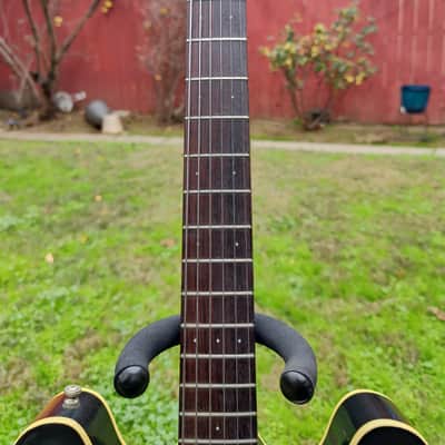 Mosrite Celebrity III 1965-1967 - Sunburst image 4