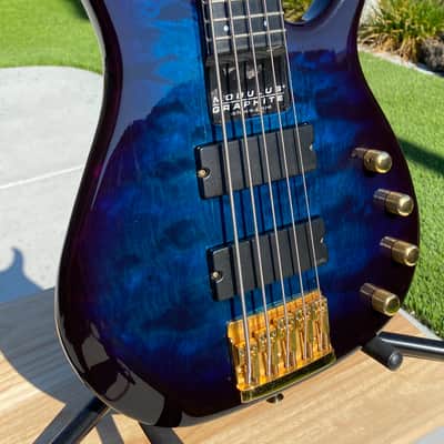 Modulus Quantum 5 5-String Bass Guitar, Q5, Graphite Neck image 3