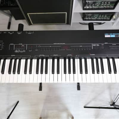 Roland MKB-200 61-Key MIDI Keyboard Controller image 2