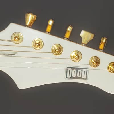Baritone - Dood Craft Guitars - The Beatrice 628 - #150 - White & Gold image 5