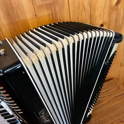 BLACK AND WHITE ARCADIA PIANO ACCORDION LM LIGHTWEIGHT FULLSIZE image 5