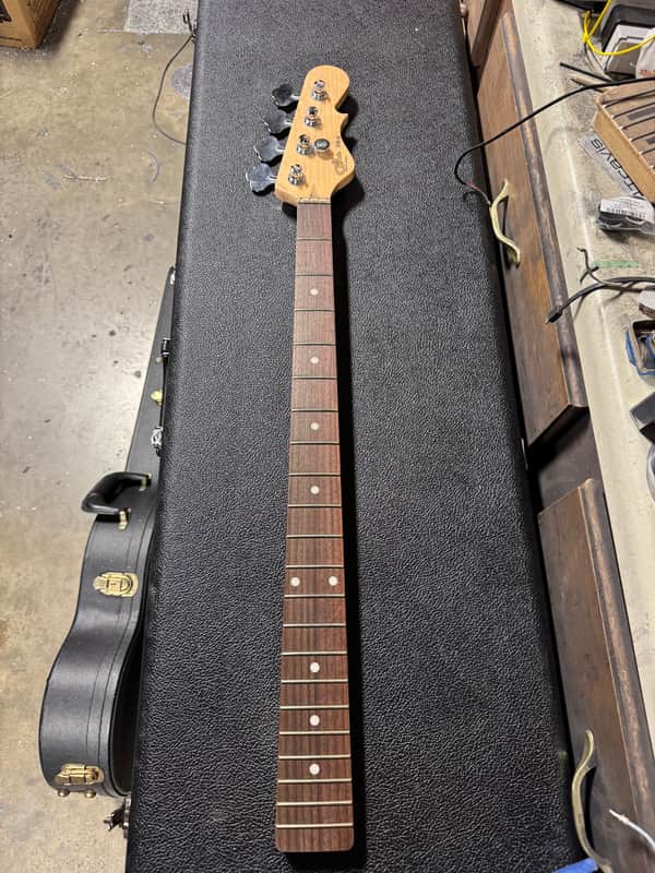 G&L SB-2 neck 2024 - Matte image 1
