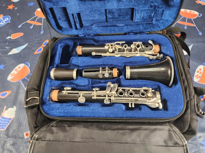 Buffet Crampon E11 CLARINET image 1