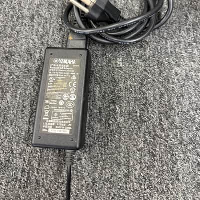 Yamaha THR5A 10-Watt 2x3" Stereo Digital Modeling Acoustic Guitar Combo 2012 - Present - Gold image 8