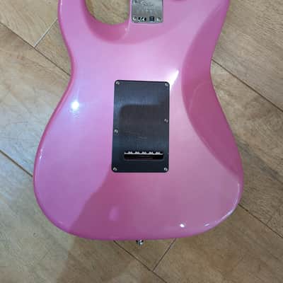 Fender American Ultra Stratocaster Limited Edition with Ebony Fretboard 2023 - Bubble Gum Metallic image 4