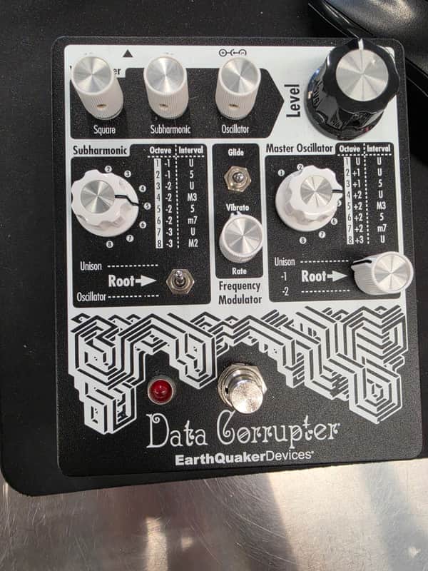 EarthQuaker Devices Data Corrupter Modulated Monophonic Harmonizing PPL