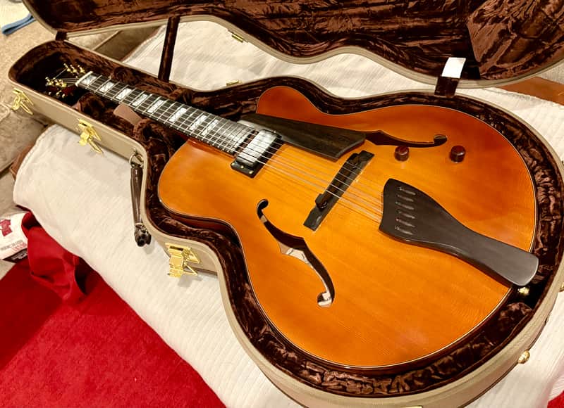 GORGEOUS MINTY Buscarino Corey Christiansen archtop jazz guitar 16" image 1