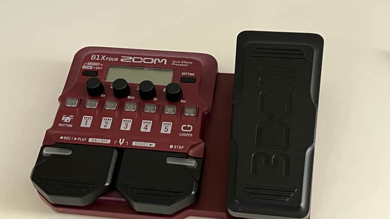 Zoom B1X Four
