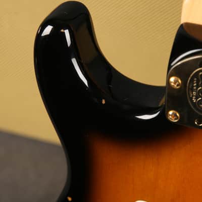 Fender American Deluxe 50th Anniversary Stratocaster - Sunburst - 2nd Hand image 11