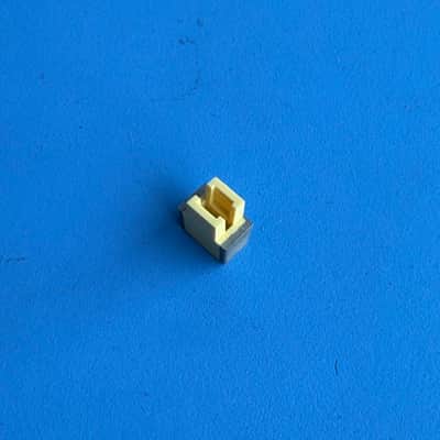 YAMAHA PSR-40 Keyboard Replacement Part: Push Button Cover Cap GRAY/BEIGE [2PCS] image 2
