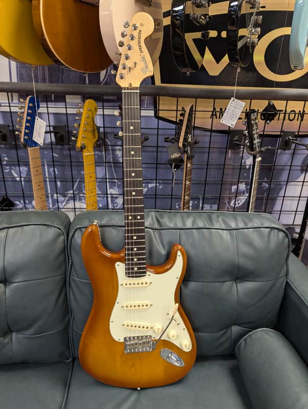 Fender American Performer Stratocaster with Rosewood Fretboard 2019 - Honeyburst w/Gigbag
