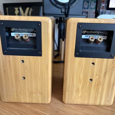 AudioEngine P4 Passive Bookshelf Speakers - Bamboo image 2