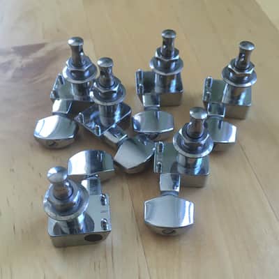 6 Fender CHROME Tuners Inline 2pin F Logo (Non Staggered) NOS American Standard image 8