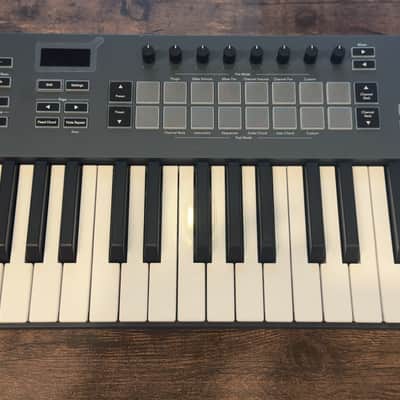 Novation FLkey 37 MIDI Keyboard Controller 2022 - Present - Black