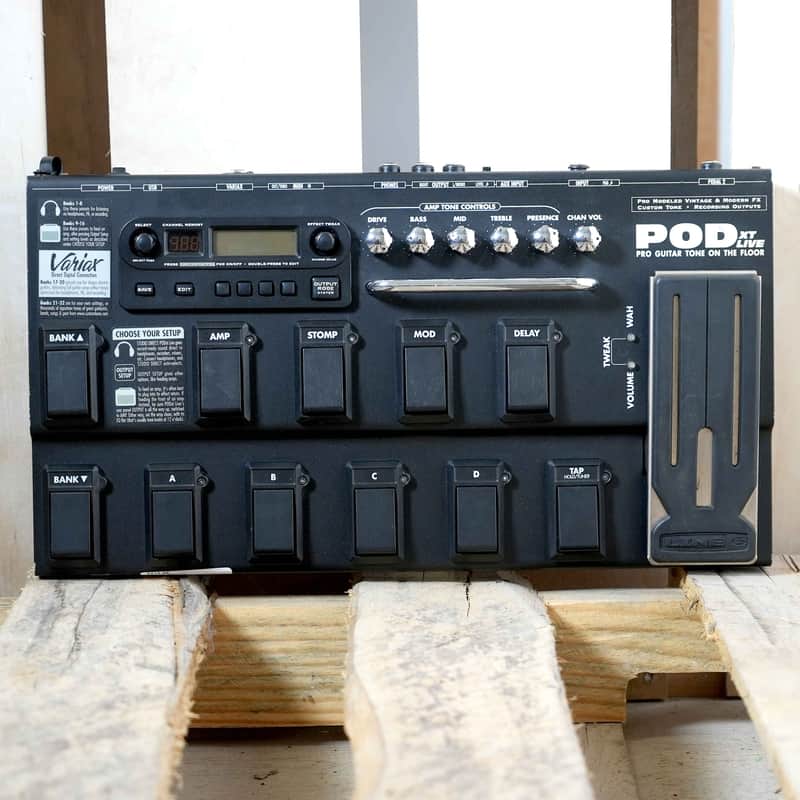 Line 6 POD xt Live Multi-Effect and Amp Modeler | Reverb Canada