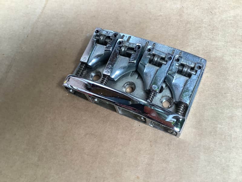 Schaller Vintage 4 String Flatmount Roller Bass Bridge chrome image 1