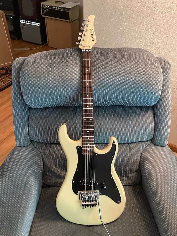 Kramer Focus 3000D MIJ 1983 - Cream image 1
