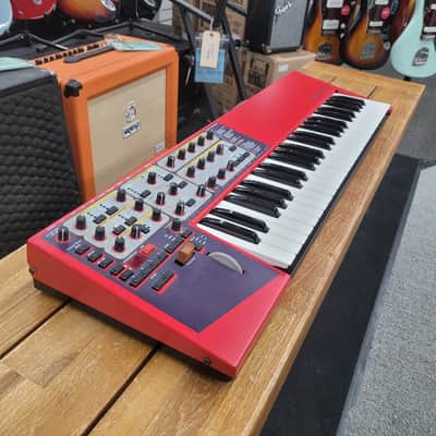 Nord Lead 2 49-Key 12-Voice Polyphonic Synthesizer - Red image 7