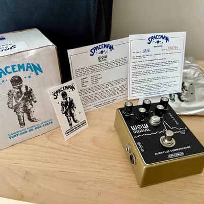 Spaceman Wow Signal Alien Fuzz Communicator Limited Edition Bronze Handwired Zak Built image 1