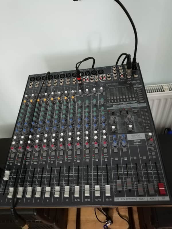 Yamaha EMX5016CF 16 Channel 1000-Watt Powered Analog Mixer image 1